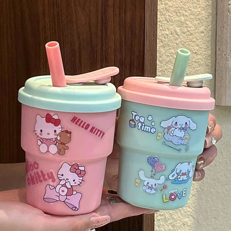 Niedlicher dreidimensionaler Aufkleber Sanrio Kitty Wasserbecher Neuer Cinnamoroll Strohbecher Tragbarer Kaffee Milchbecher Gutes Geschenk